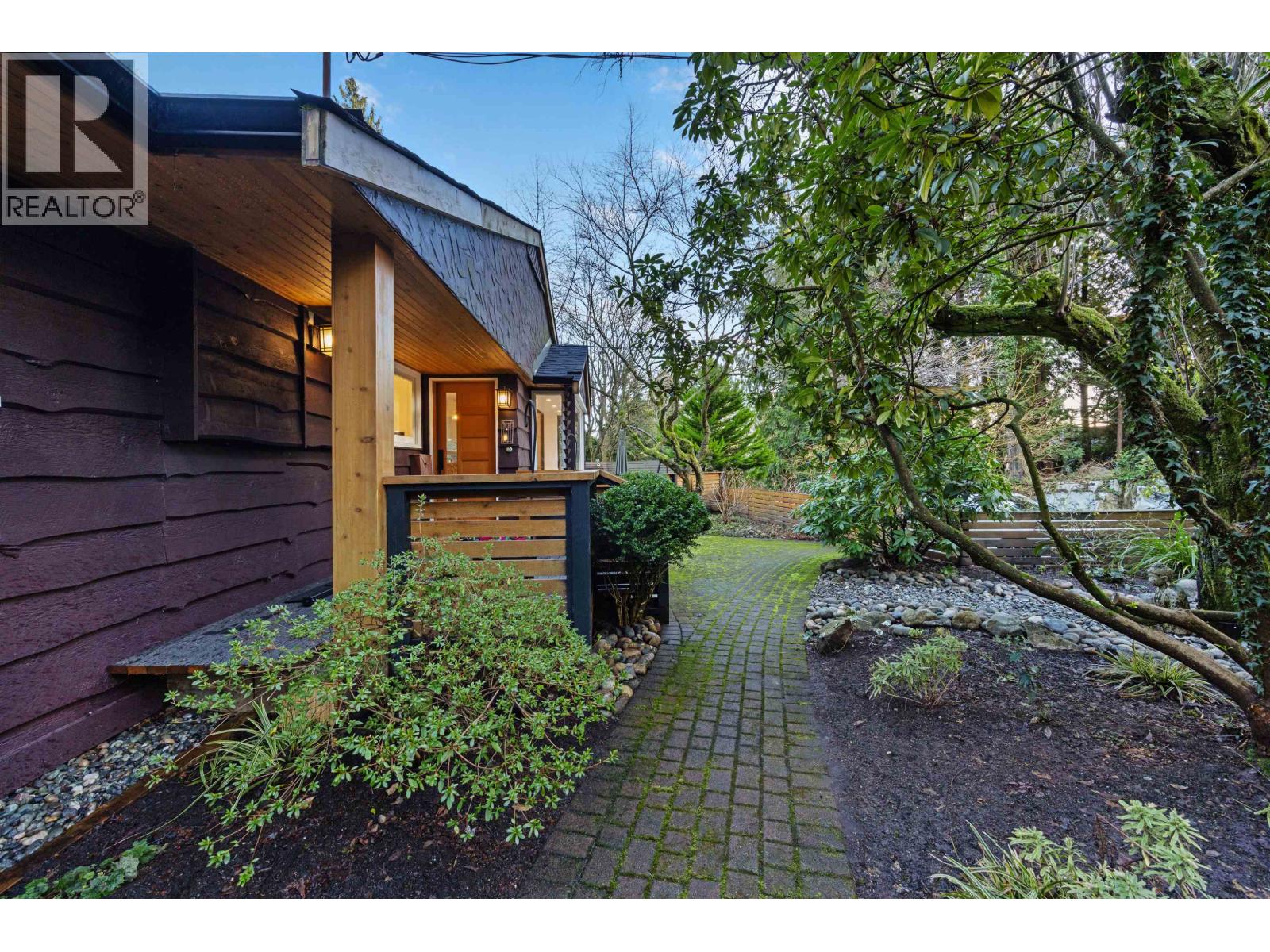 4411 Stone Crescent, West Vancouver, British Columbia  V7W 1B8 - Photo 38 - R3090265