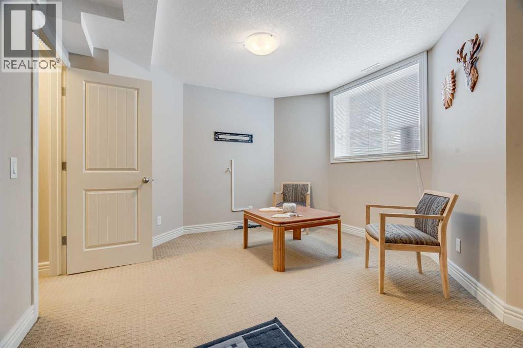 3 Royal Oak Plaza Nw, Calgary, Alberta  T3G 0B3 - Photo 24 - A2288703