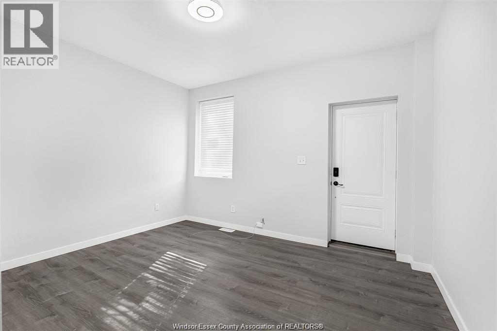 712 Brock, Windsor, Ontario N9C 2T4 - Photo 3 - 26004055