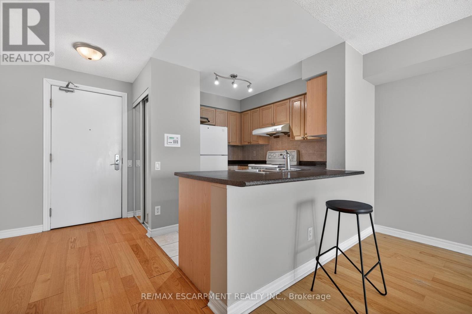 2301 - 61 Town Centre Court, Toronto, Ontario  M1P 5C5 - Photo 8 - E12795844