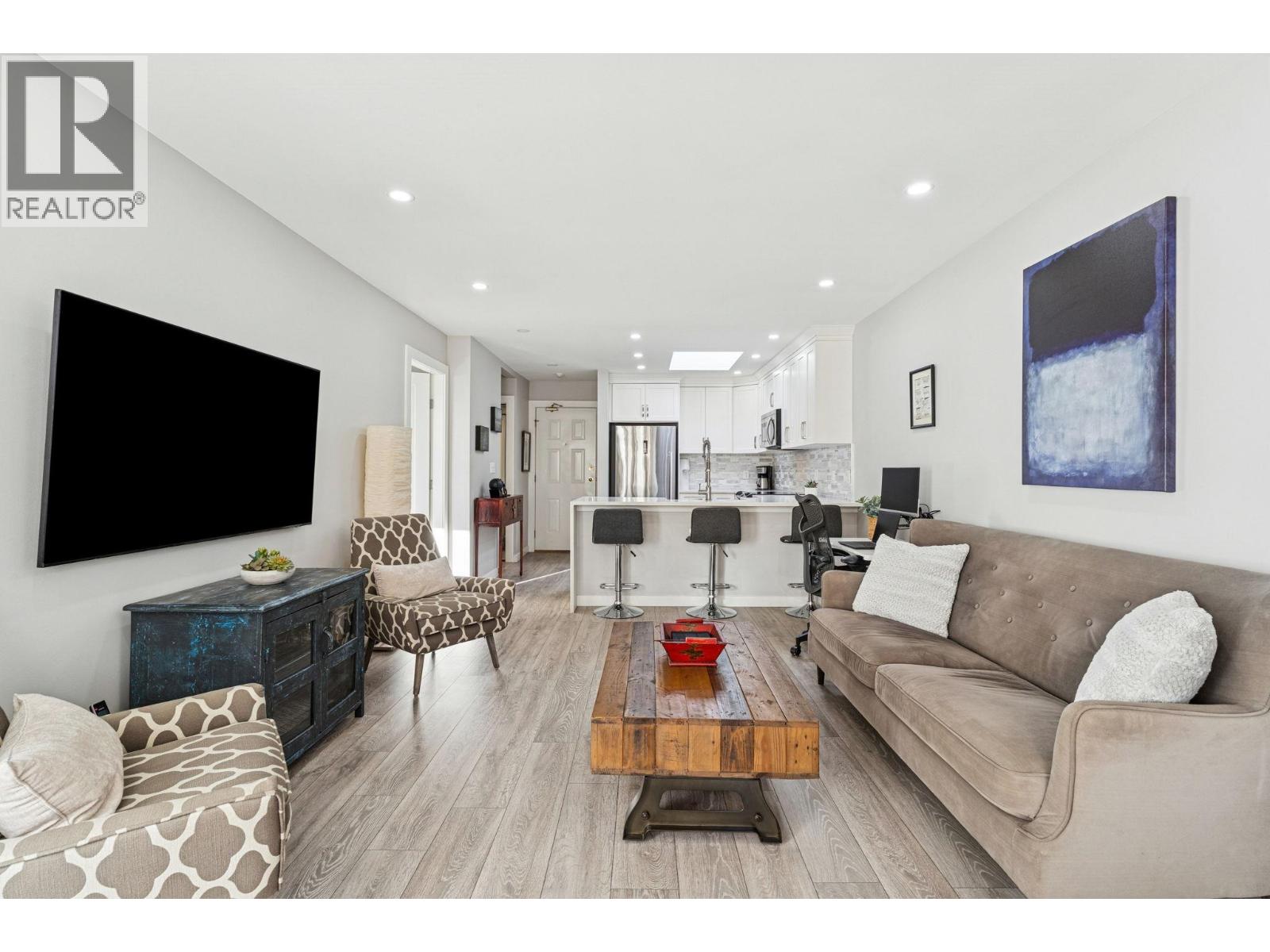 305 175 W 4th Street, North Vancouver, British Columbia  V7M 1H6 - Photo 15 - R3093853