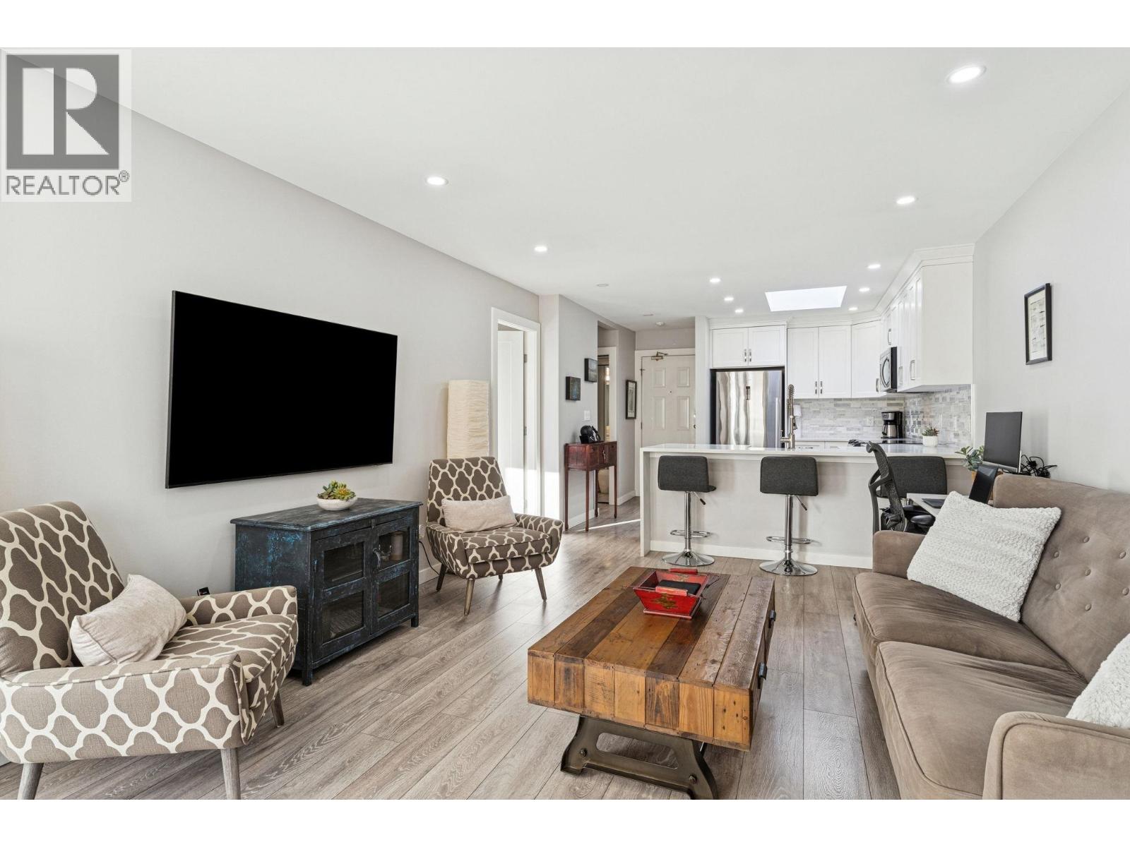 305 175 W 4th Street, North Vancouver, British Columbia  V7M 1H6 - Photo 16 - R3093853