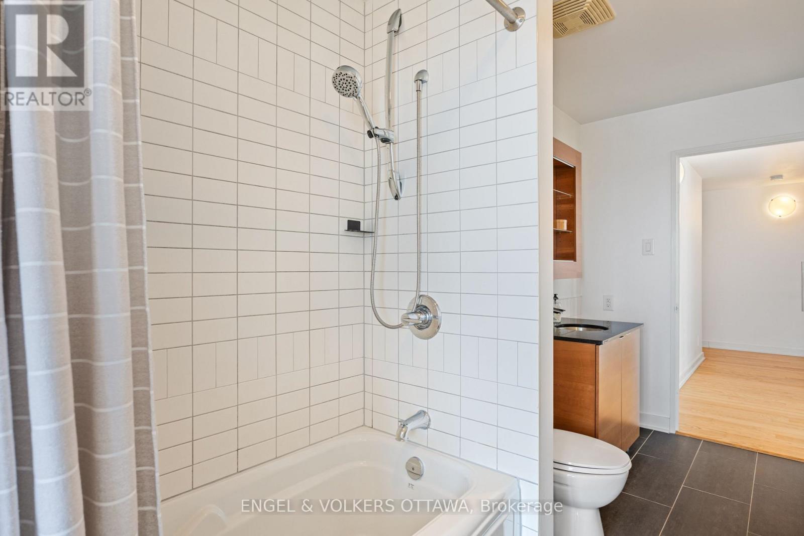 1610 - 324 Laurier Avenue W, Ottawa, Ontario  K1P 0A4 - Photo 21 - X12821984