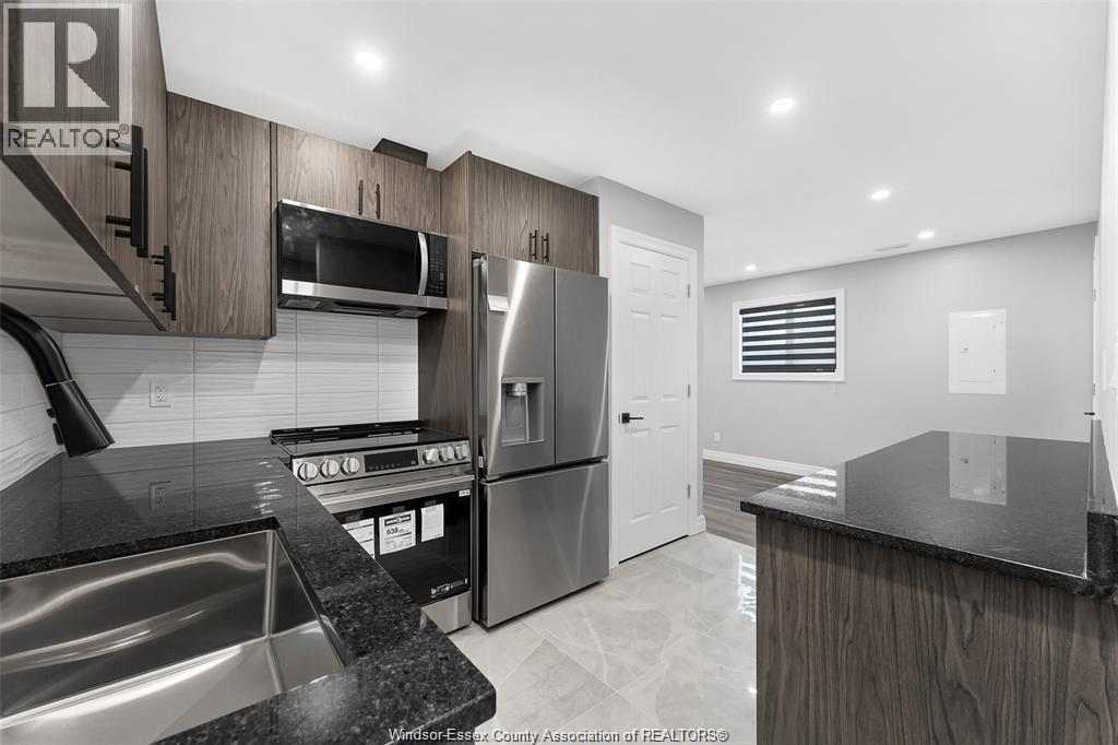 700 Brock Unit# B, Windsor, Ontario  N9C 2T4 - Photo 3 - 26004088