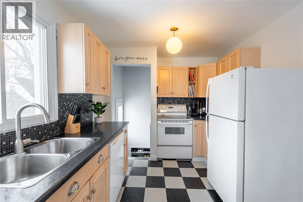 184 Gordon Street, Sarnia, Ontario  N7T 6N9 - Photo 10 - 26004075