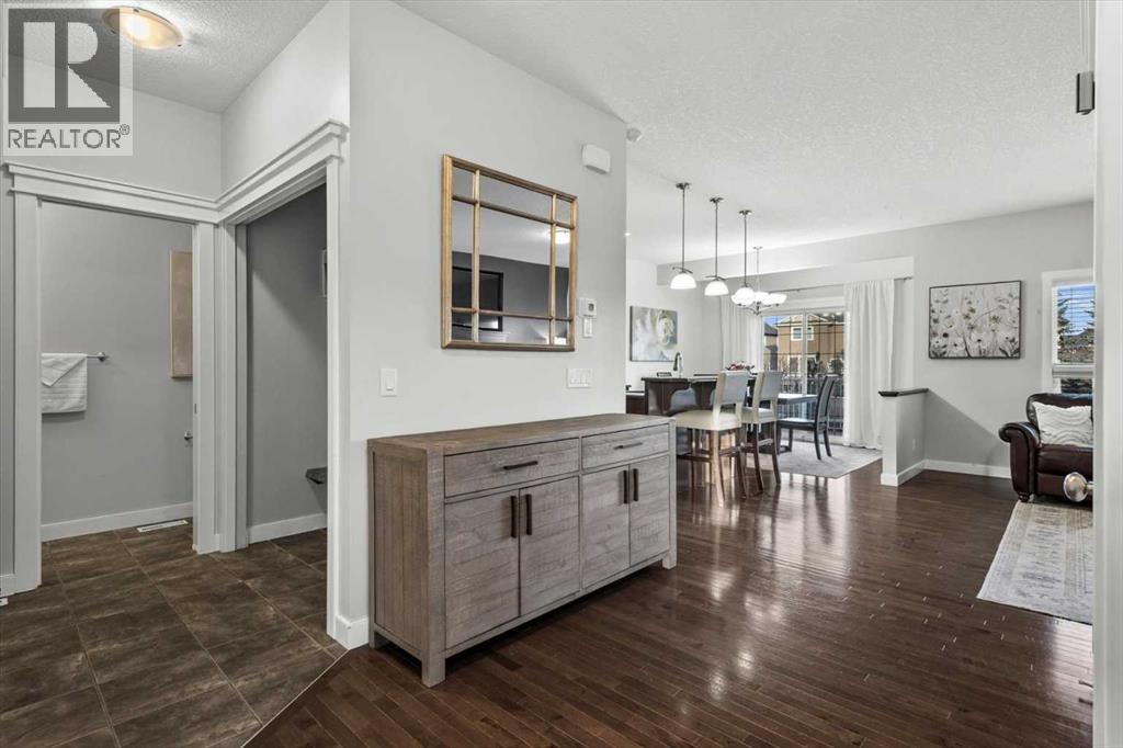 118 Ravenscroft Green Se, Airdrie, Alberta T4A 0H1 - Photo 4 - A2285428