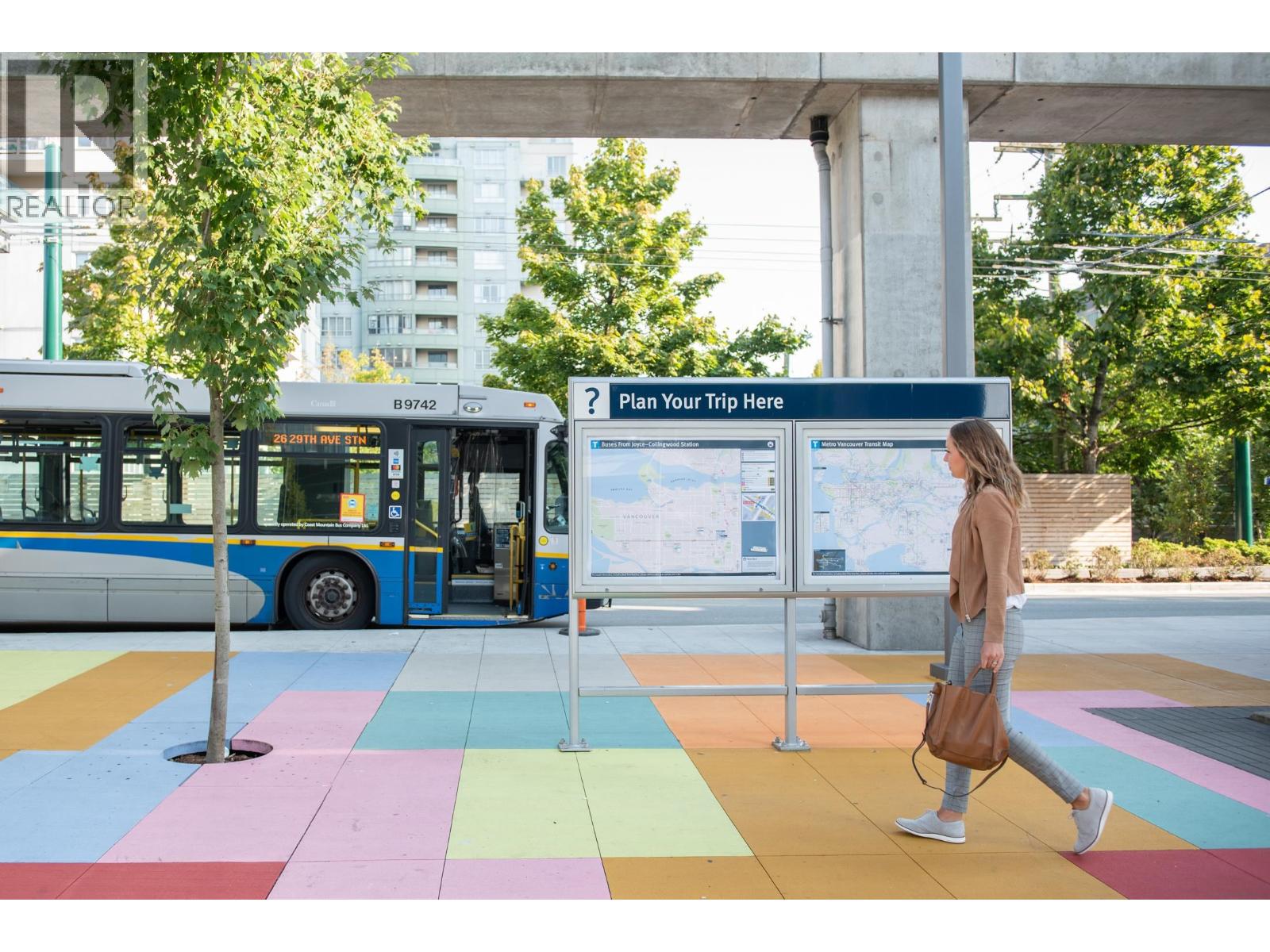 Listing Picture 34 of 38 : 3249 CLIVE AVENUE, Vancouver / 溫哥華 - 魯藝地產 Yvonne Lu Group - MLS Medallion Club Member