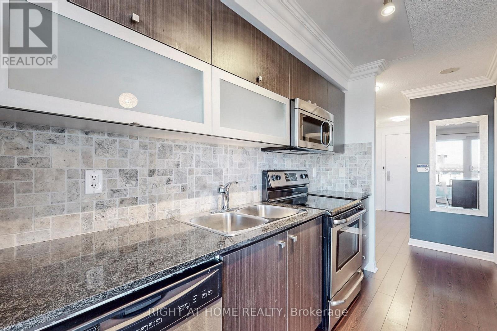 1805 - 2015 Sheppard Avenue E, Toronto, Ontario  M2J 1W6 - Photo 10 - C12823266
