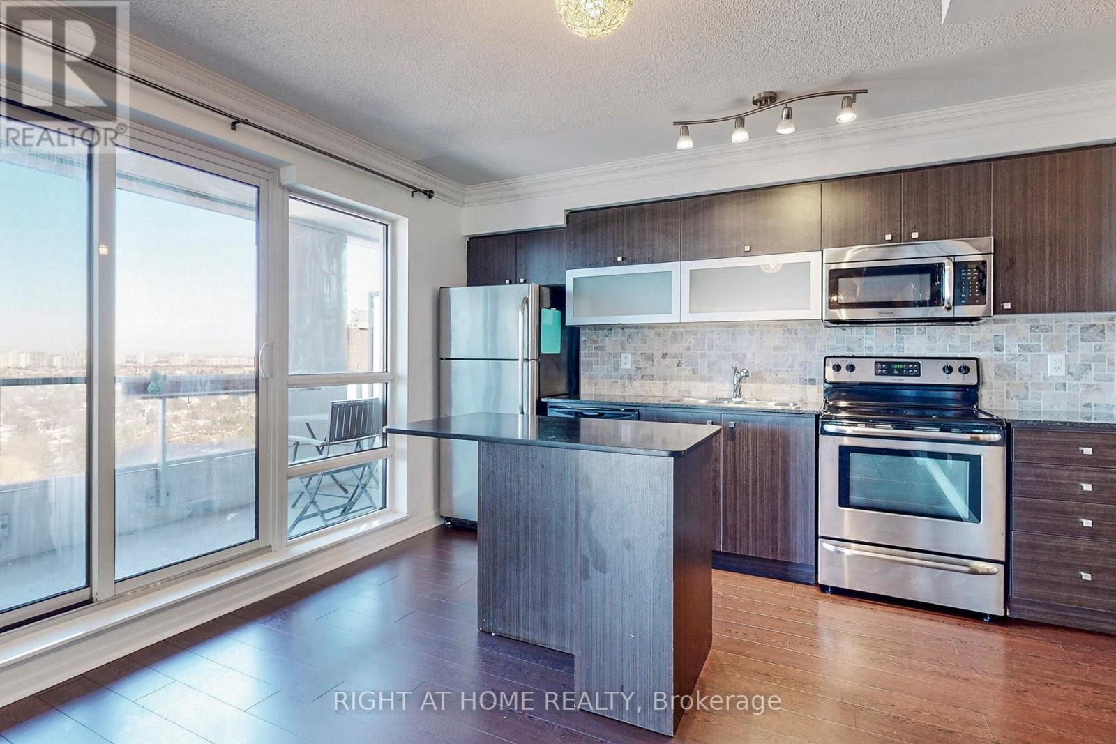 1805 - 2015 Sheppard Avenue E, Toronto, Ontario  M2J 1W6 - Photo 7 - C12823266