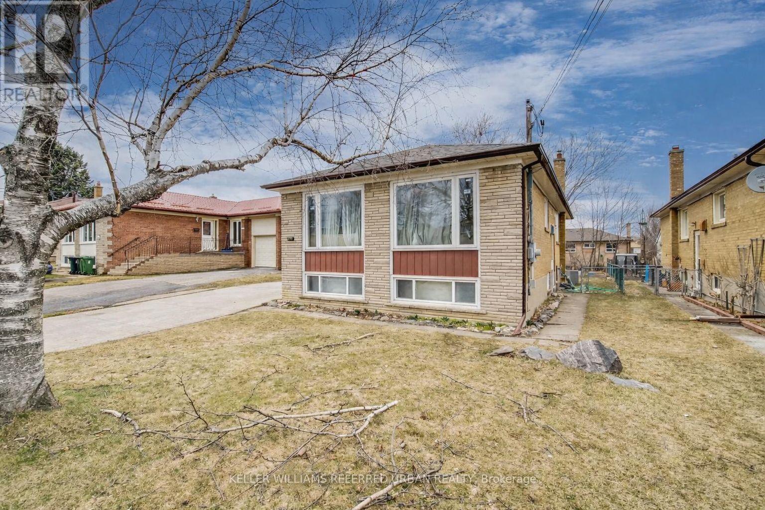 336 Brighton Avenue, Toronto, Ontario  M3H 4G5 - Photo 2 - C12823362