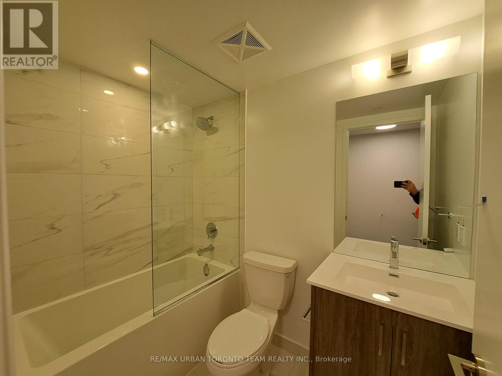 805 - 180 Front Street E, Toronto, Ontario  M5A 0K9 - Photo 14 - C12823374