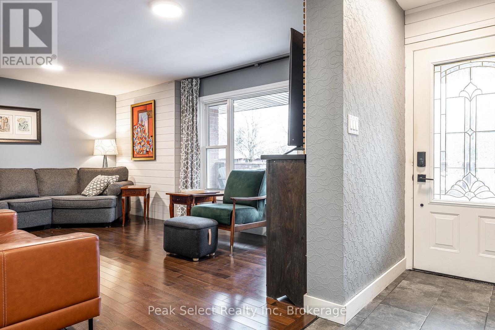 474 Rogers Avenue, St. Marys, Ontario  N4X 1A6 - Photo 9 - X12549342