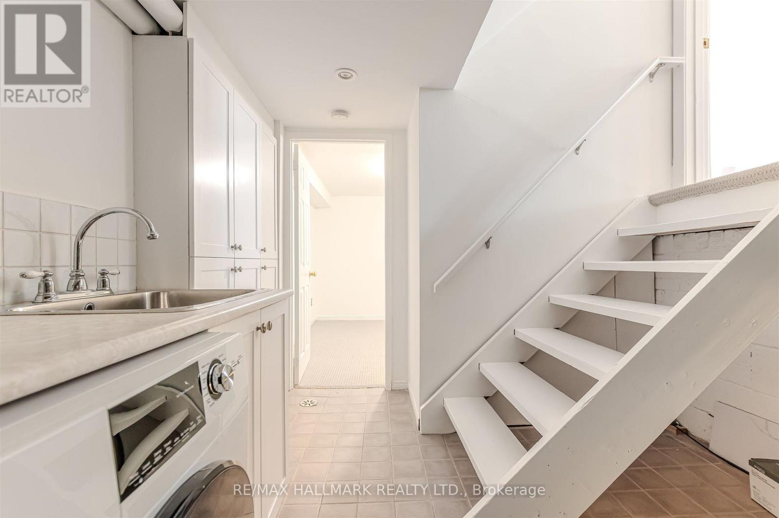 16 Burdock Lane, Toronto, Ontario  M3C 2G5 - Photo 21 - C12823346