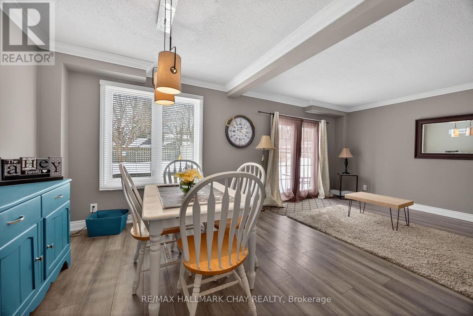 218 Colborne Street, Bradford West Gwillimbury, Ontario  L3Z 2R5 - Photo 5 - N12823368