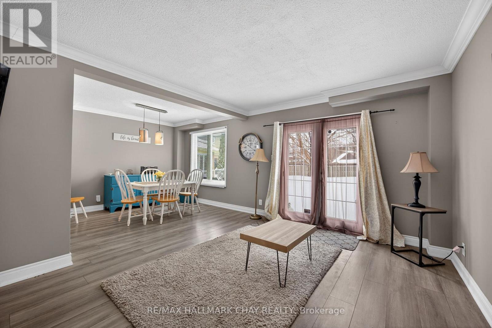 218 Colborne Street, Bradford West Gwillimbury, Ontario  L3Z 2R5 - Photo 6 - N12823368