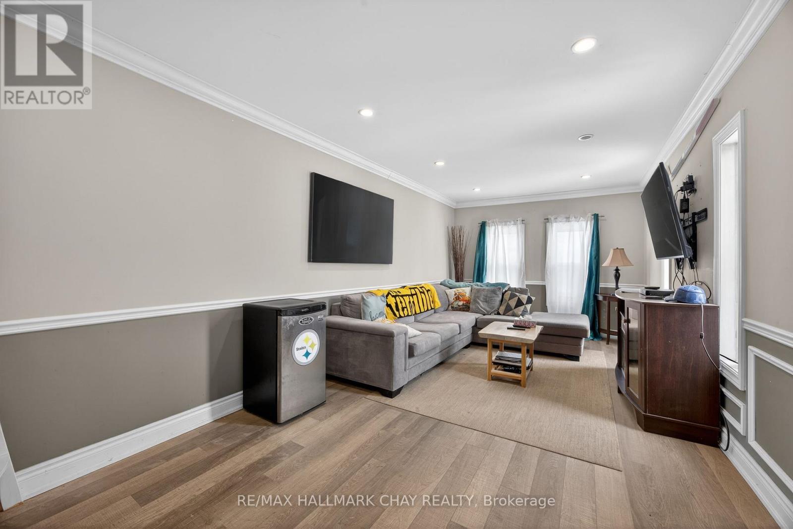 218 Colborne Street, Bradford West Gwillimbury, Ontario  L3Z 2R5 - Photo 7 - N12823368