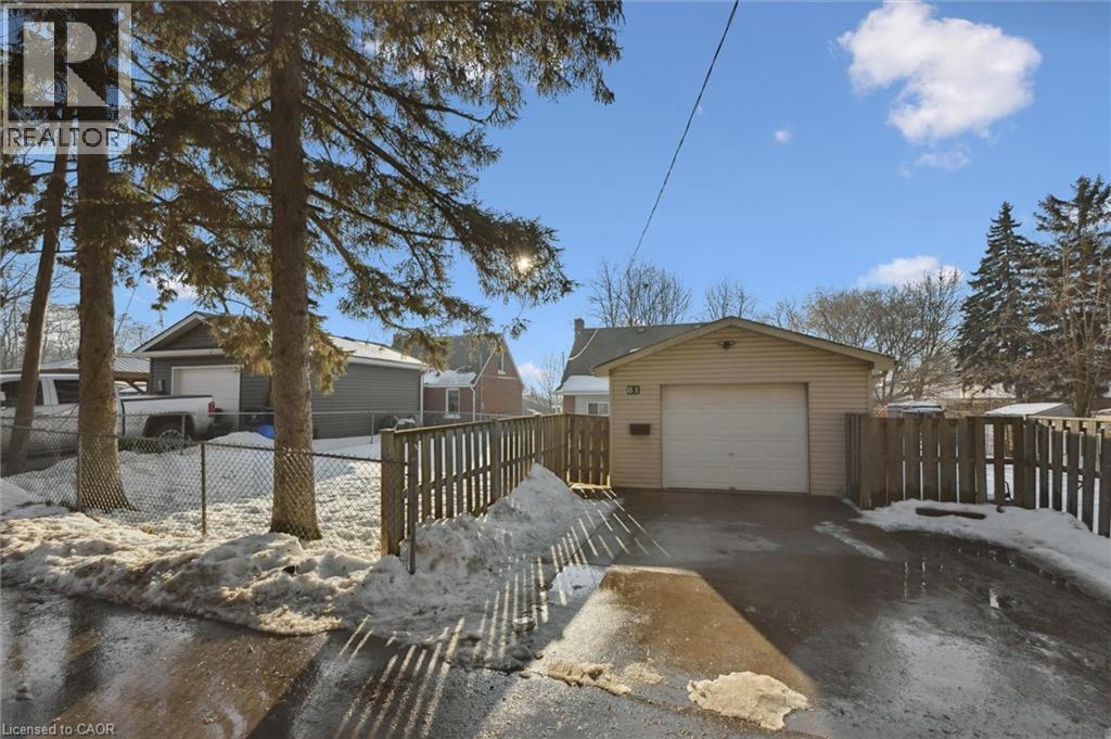 81 Harvey Lane, Cambridge, Ontario  N3C 1N2 - Photo 5 - 40805817