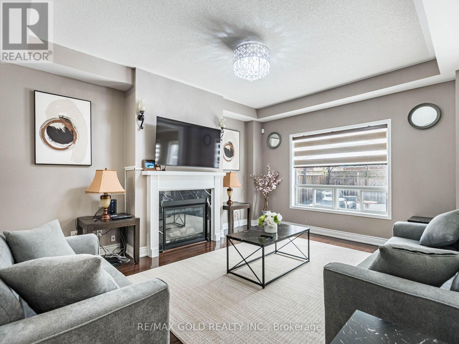 18 Travis Crescent, Brampton, Ontario  L7A 0P2 - Photo 10 - W12823256