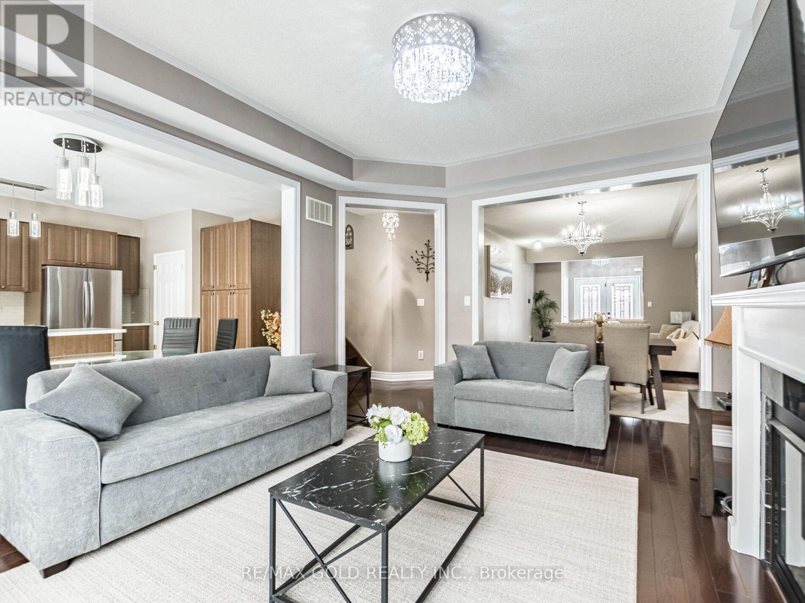 18 Travis Crescent, Brampton, Ontario  L7A 0P2 - Photo 13 - W12823256