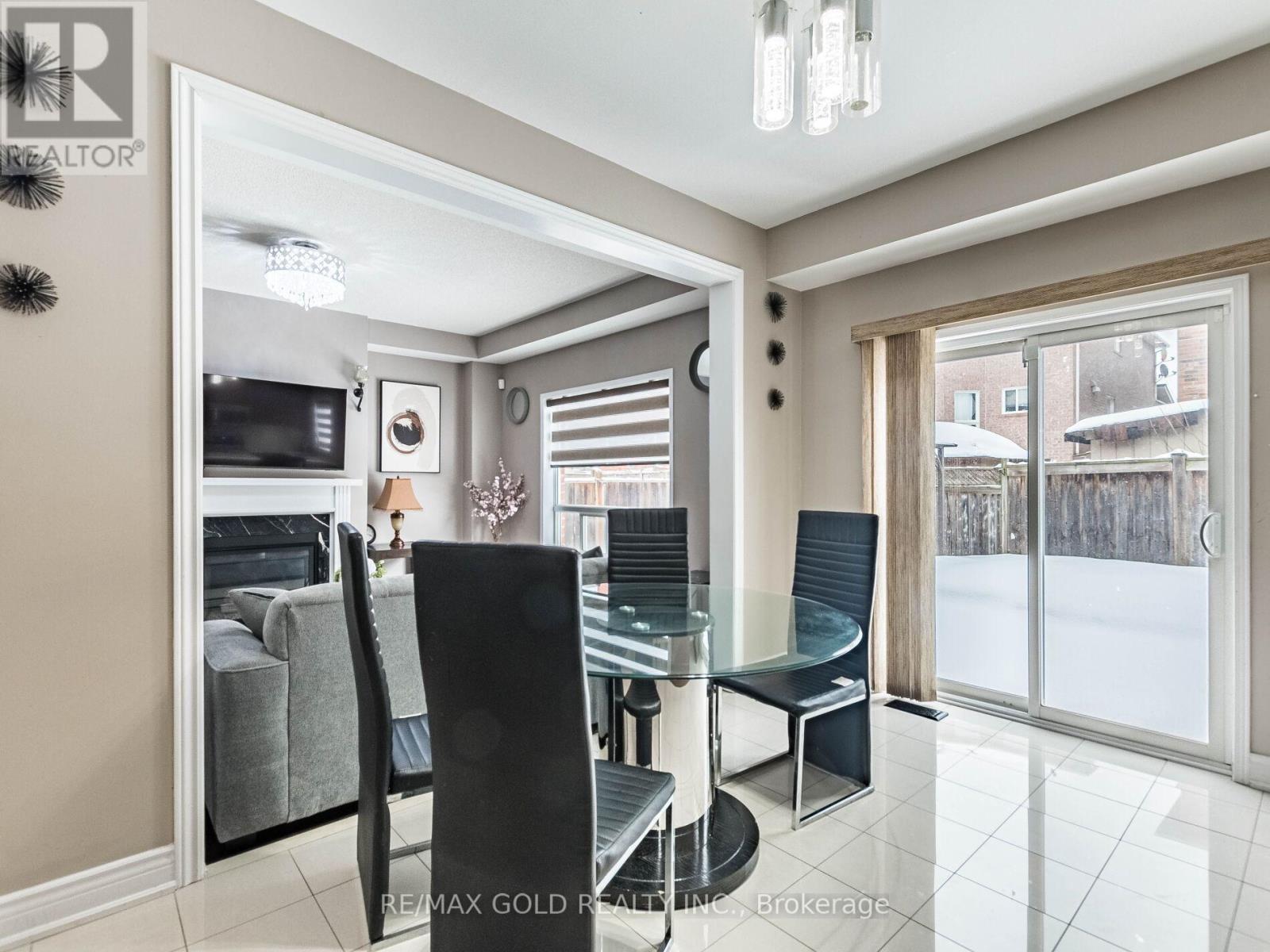 18 Travis Crescent, Brampton, Ontario  L7A 0P2 - Photo 19 - W12823256