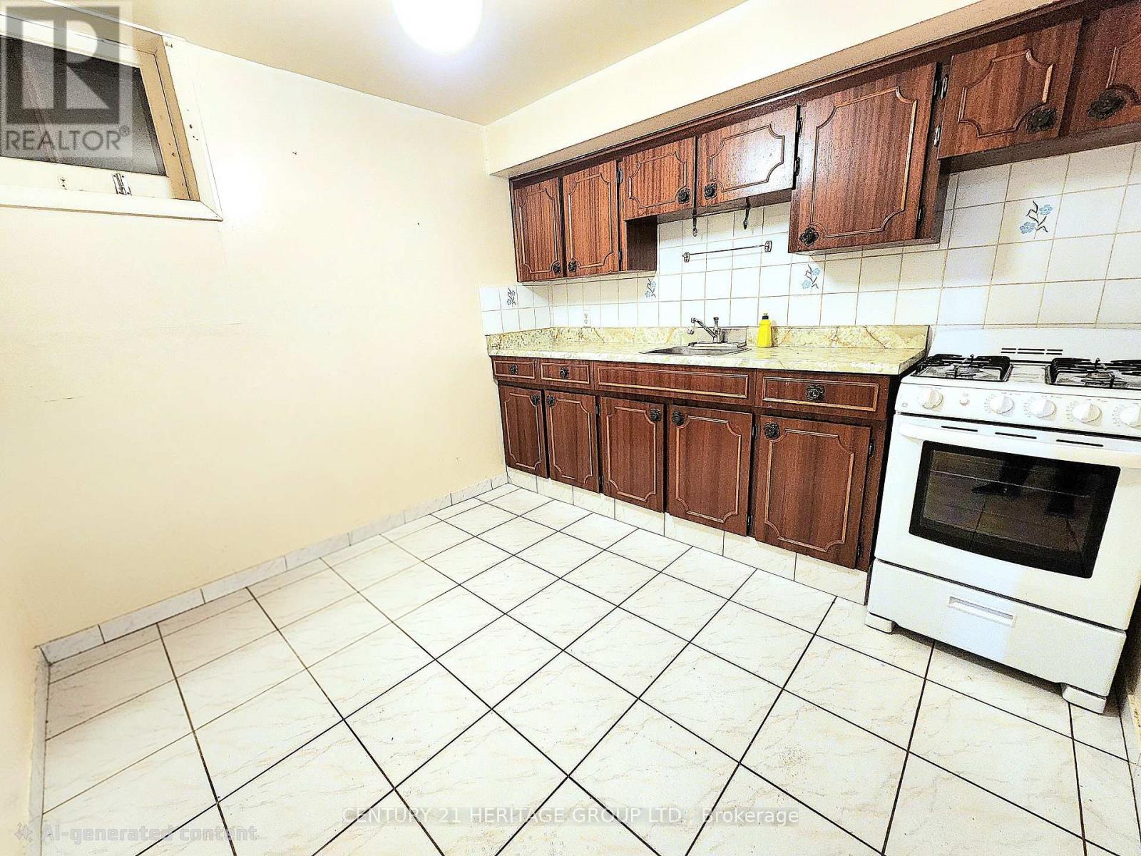 135 Derrydown Road, Toronto, Ontario  M3J 1R6 - Photo 17 - W12823264