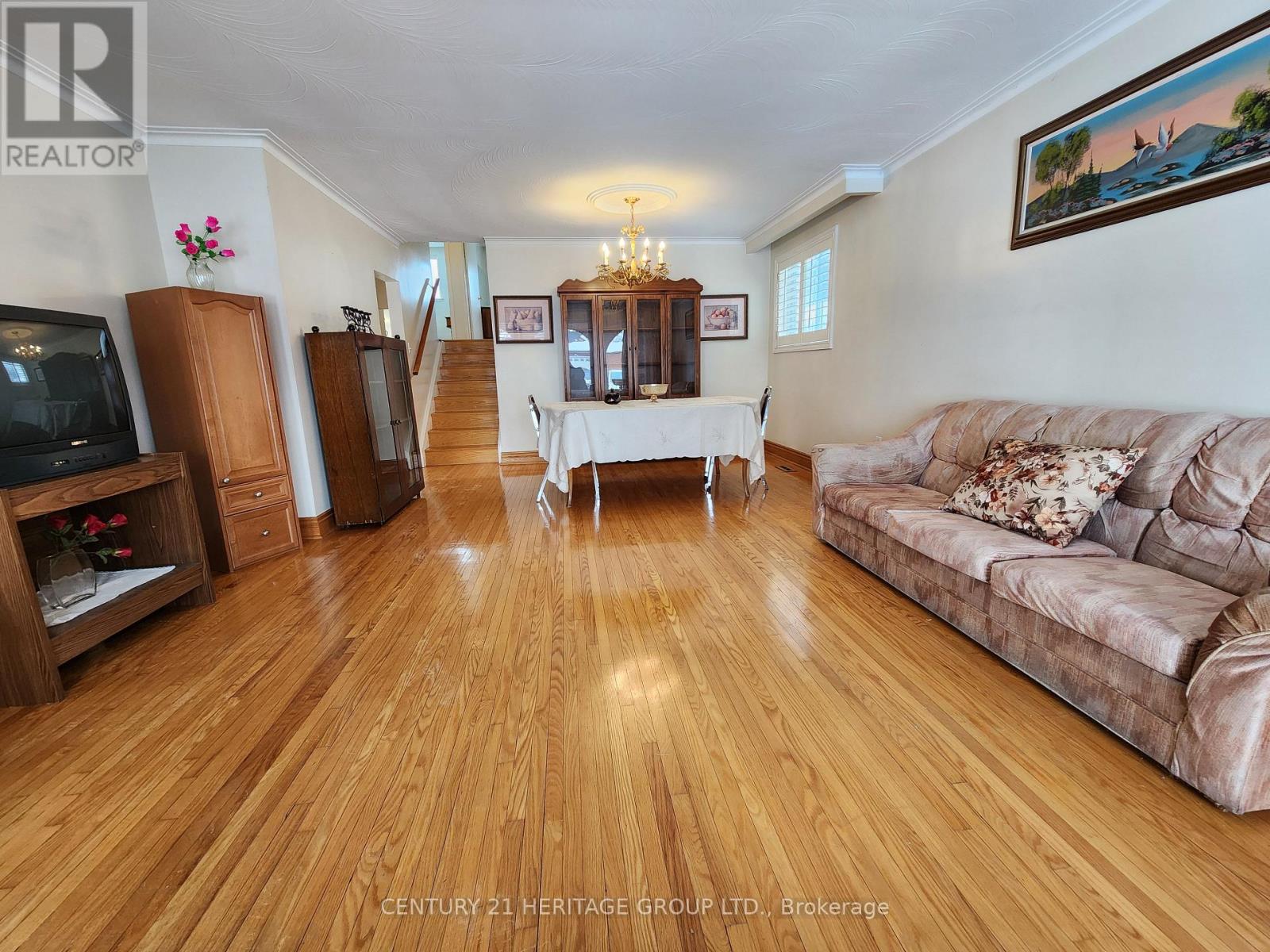 135 Derrydown Road, Toronto, Ontario  M3J 1R6 - Photo 8 - W12823264