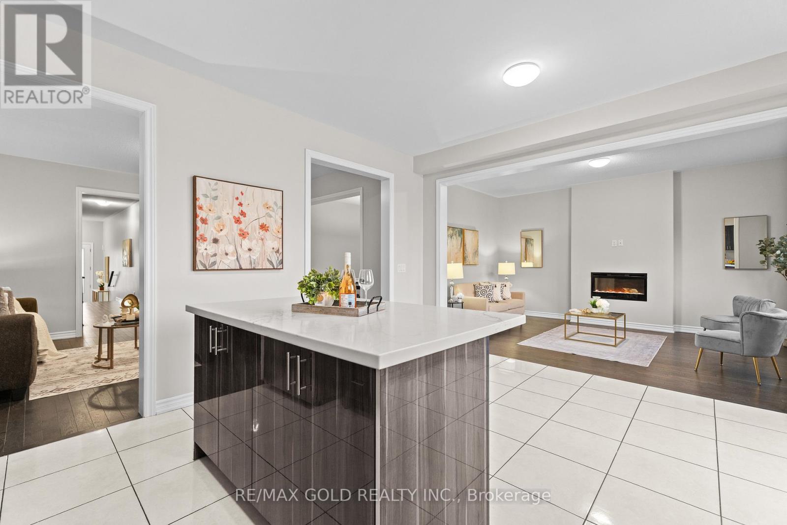 41 Rainbrook Close, Brampton, Ontario  L6R 0Y9 - Photo 10 - W12823310