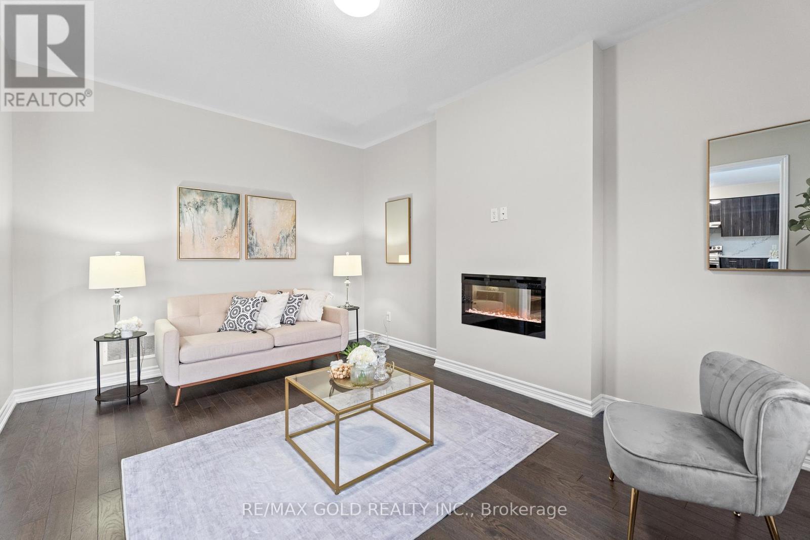 41 Rainbrook Close, Brampton, Ontario  L6R 0Y9 - Photo 7 - W12823310