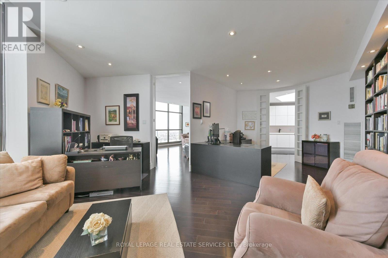 Ph03 - 2010 Islington Avenue, Toronto, Ontario  M9P 3S8 - Photo 19 - W12823322