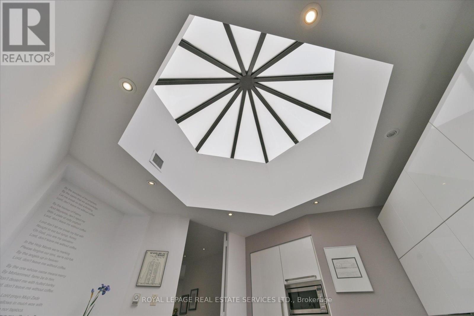 Ph03 - 2010 Islington Avenue, Toronto, Ontario  M9P 3S8 - Photo 23 - W12823322