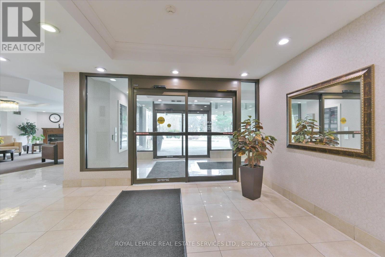 Ph03 - 2010 Islington Avenue, Toronto, Ontario  M9P 3S8 - Photo 3 - W12823322