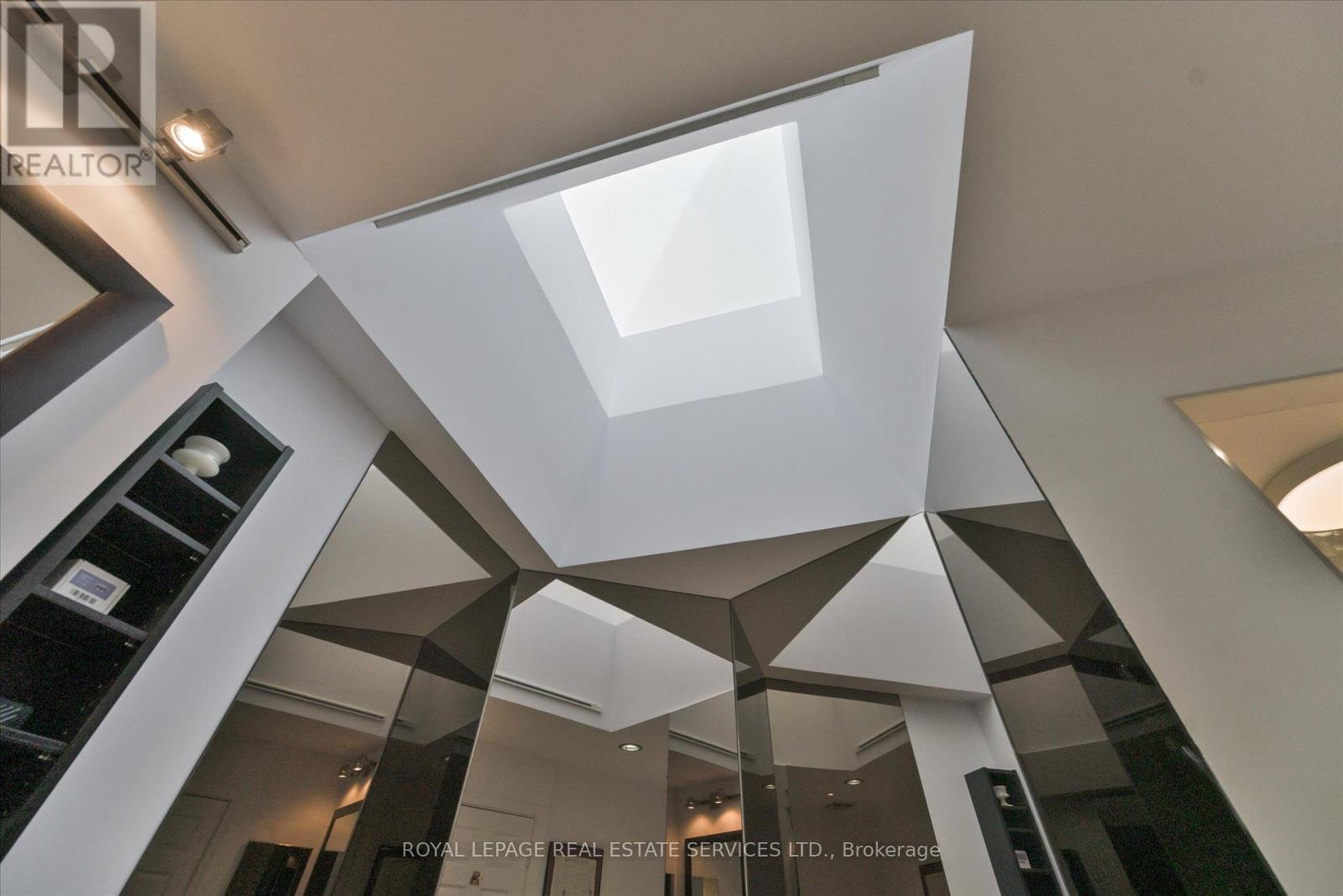 Ph03 - 2010 Islington Avenue, Toronto, Ontario  M9P 3S8 - Photo 33 - W12823322