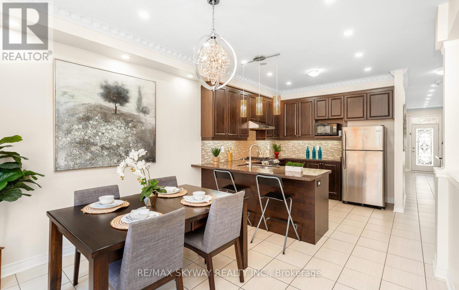 87 Villadowns Trail, Brampton, Ontario  L6R 3Y8 - Photo 19 - W12823324