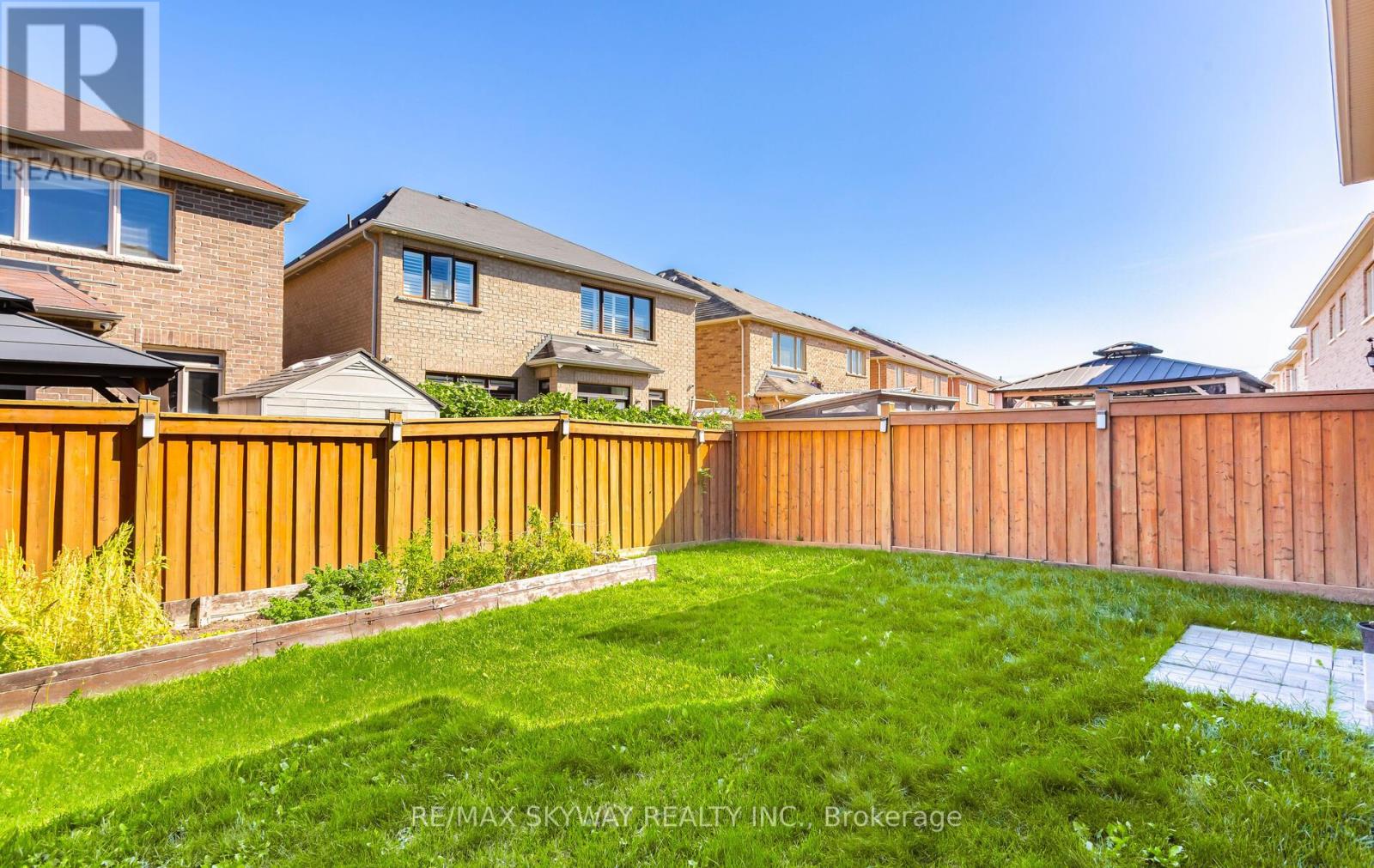 87 Villadowns Trail, Brampton, Ontario  L6R 3Y8 - Photo 49 - W12823324