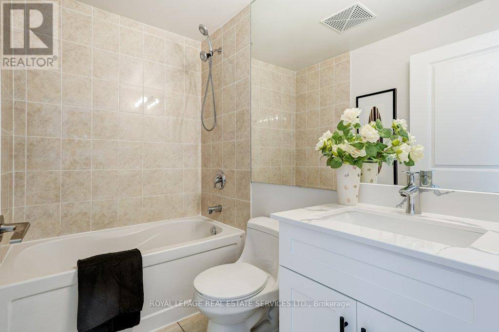 1802 - 60 Absolute Avenue, Mississauga, Ontario  L4Z 0A9 - Photo 11 - W12823352