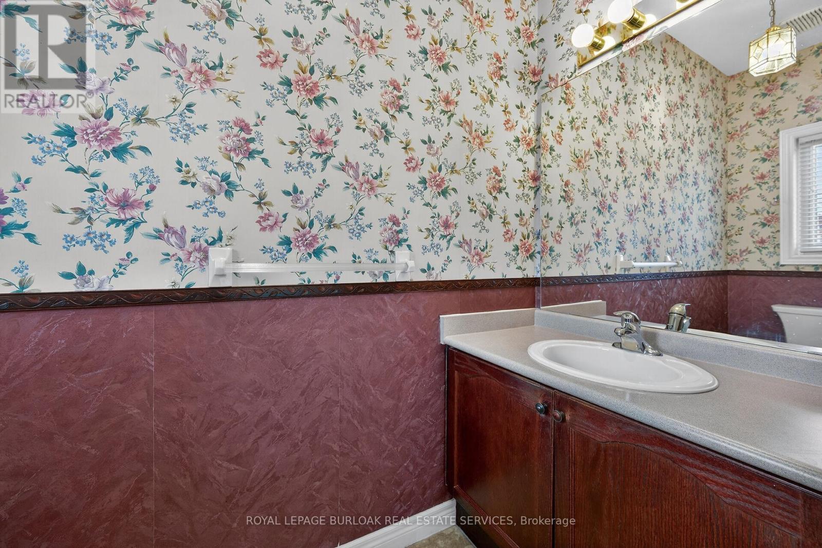 20 Twentyplace Boulevard, Hamilton, Ontario  L0R 1W0 - Photo 11 - X12823260