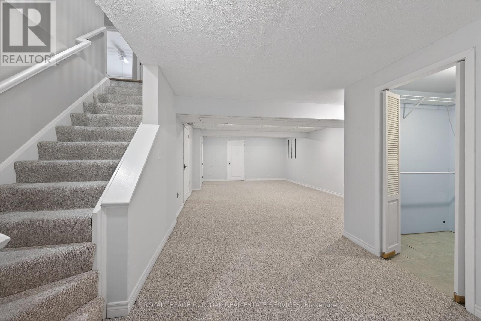 20 Twentyplace Boulevard, Hamilton, Ontario  L0R 1W0 - Photo 17 - X12823260