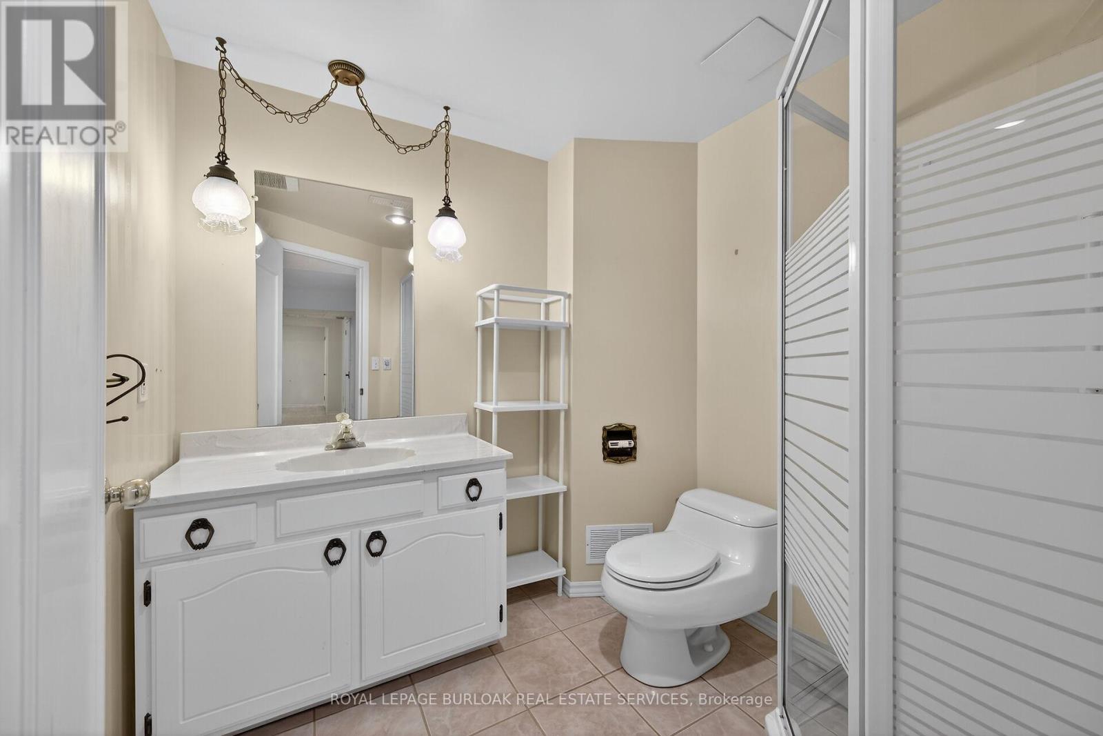 20 Twentyplace Boulevard, Hamilton, Ontario  L0R 1W0 - Photo 21 - X12823260