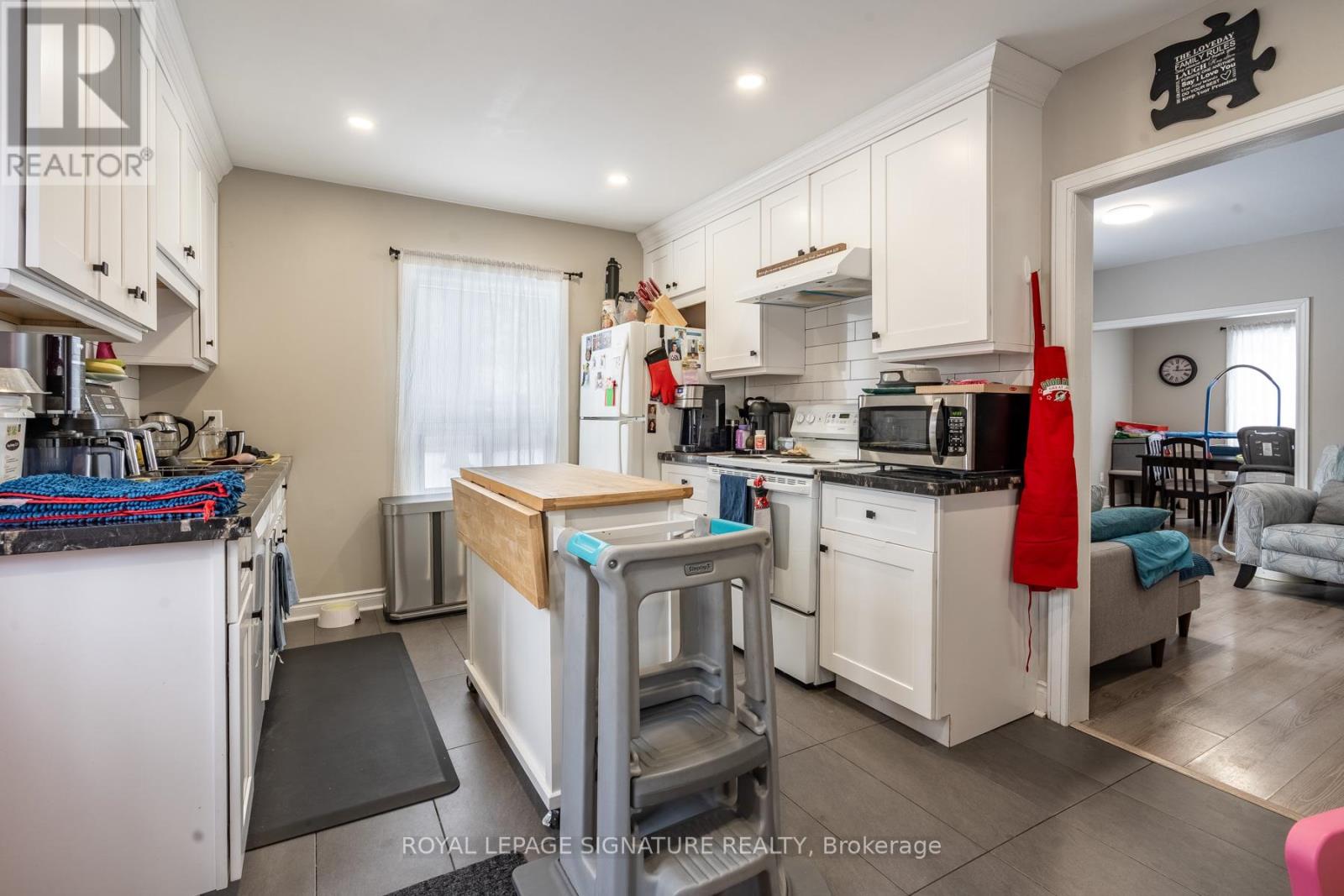 34 Bond Street S, Hamilton, Ontario  L9H 3H1 - Photo 11 - X12823270
