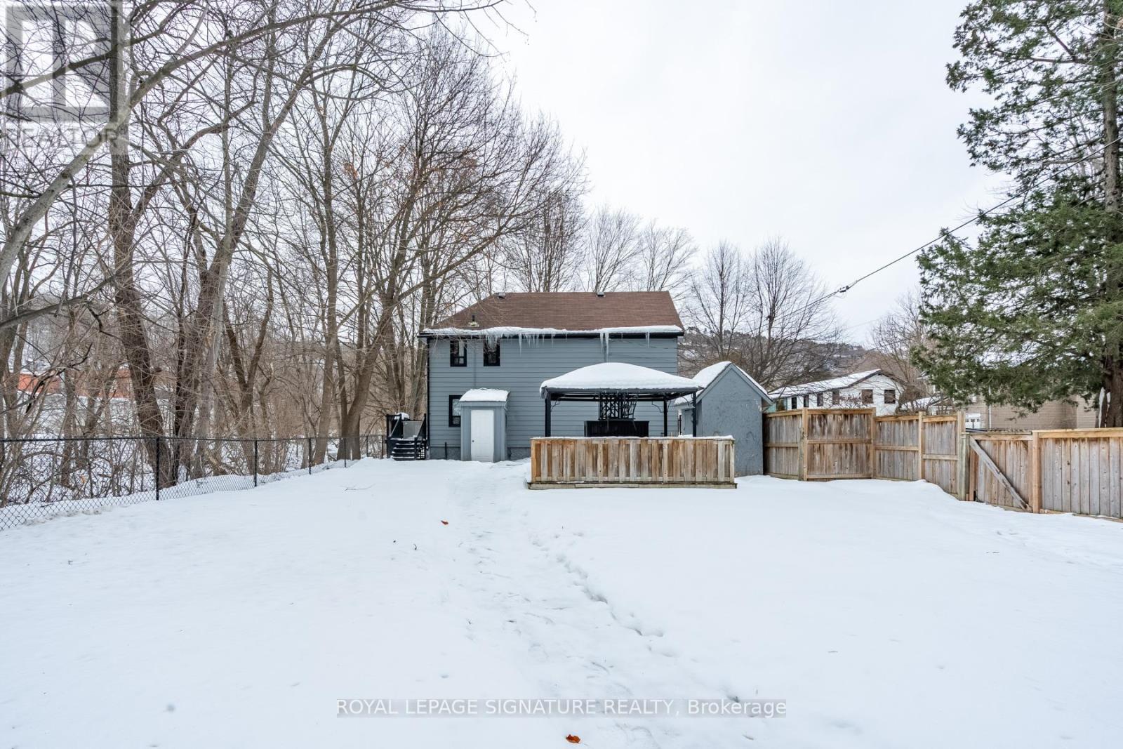 34 Bond Street S, Hamilton, Ontario  L9H 3H1 - Photo 23 - X12823270