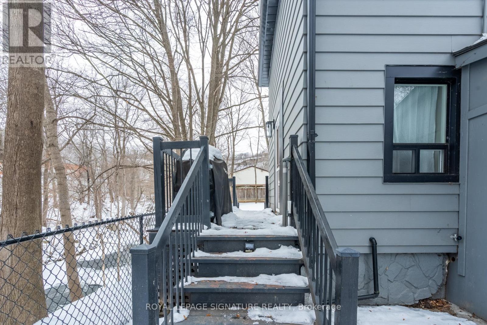 34 Bond Street S, Hamilton, Ontario  L9H 3H1 - Photo 24 - X12823270