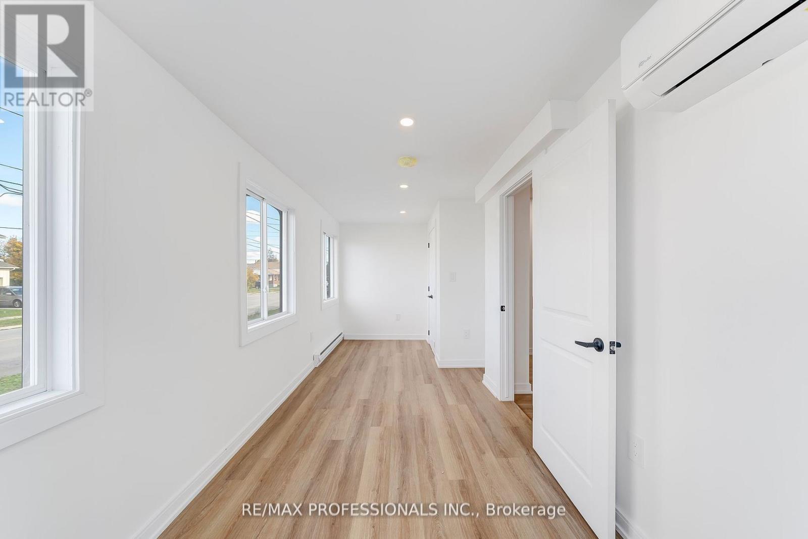 27 Oakdale Avenue, St. Catharines, Ontario  L2P 2B8 - Photo 25 - X12823282