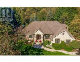 18 PARKSHORE PLACE, Hamilton, Ontario