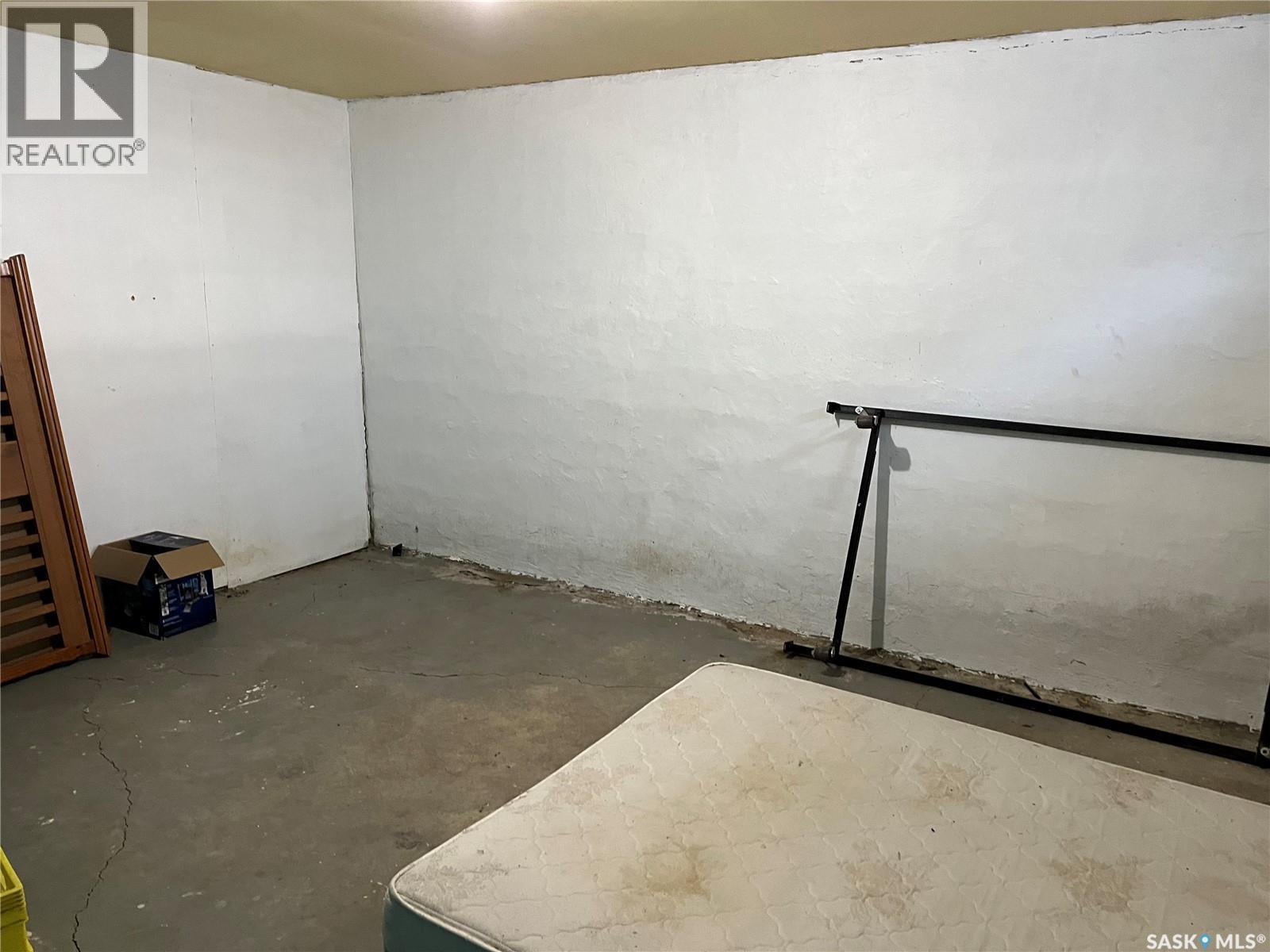 133 2nd Street E, Lafleche, Saskatchewan  S0H 2K0 - Photo 33 - SK029246