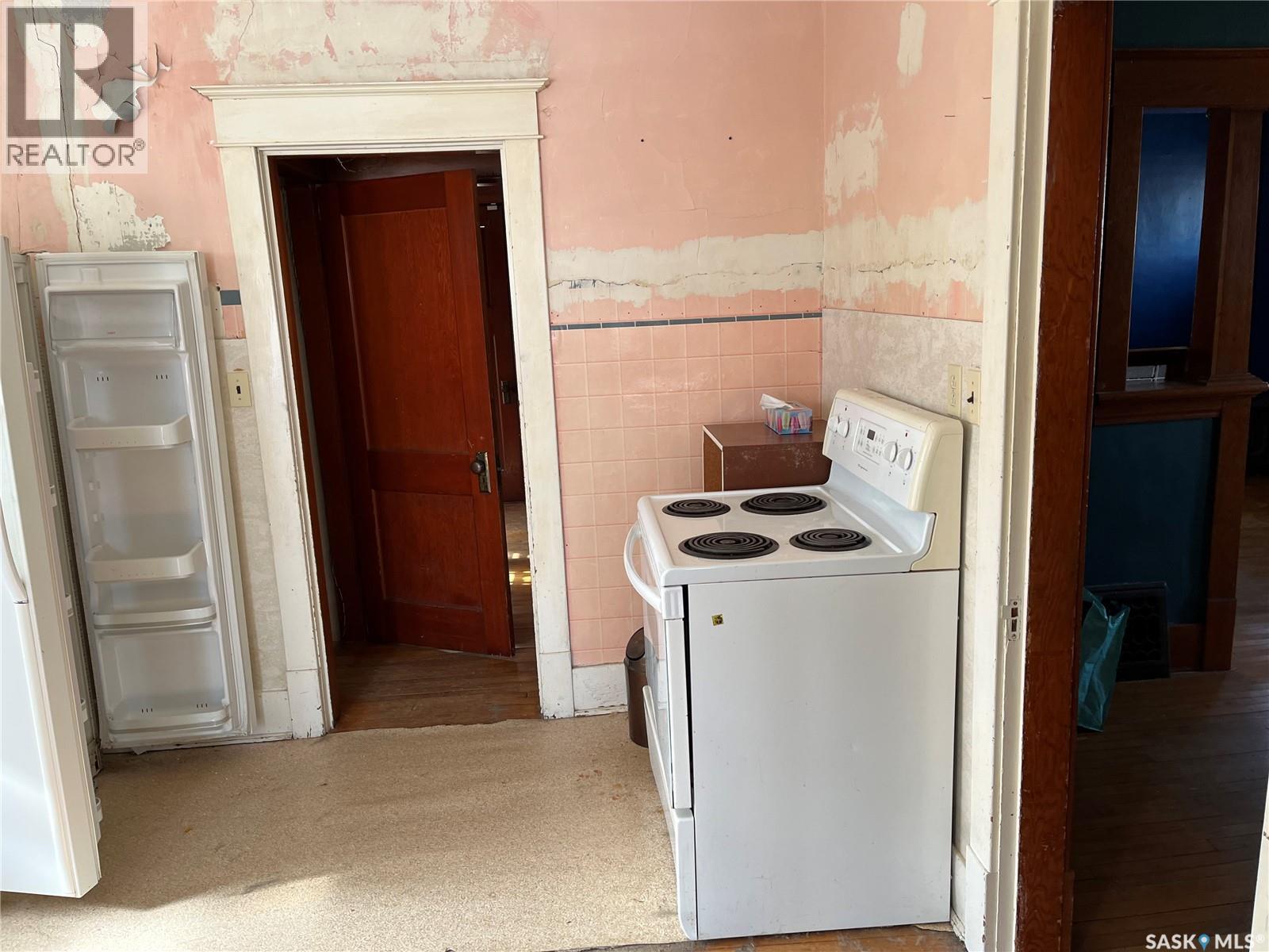 133 2nd Street E, Lafleche, Saskatchewan  S0H 2K0 - Photo 7 - SK029246