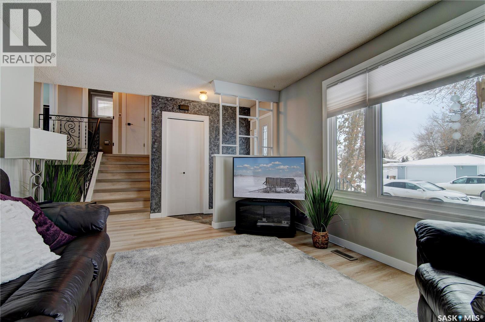 16 Bannister Avenue, Regina, Saskatchewan  S4R 5K9 - Photo 6 - SK029151