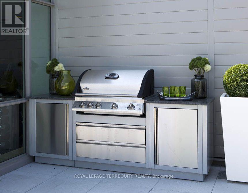 201 - 630 Queen Street E, Toronto, Ontario  M4M 1G3 - Photo 17 - E12815880