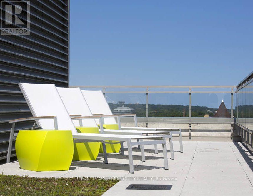 201 - 630 Queen Street E, Toronto, Ontario  M4M 1G3 - Photo 16 - E12815880