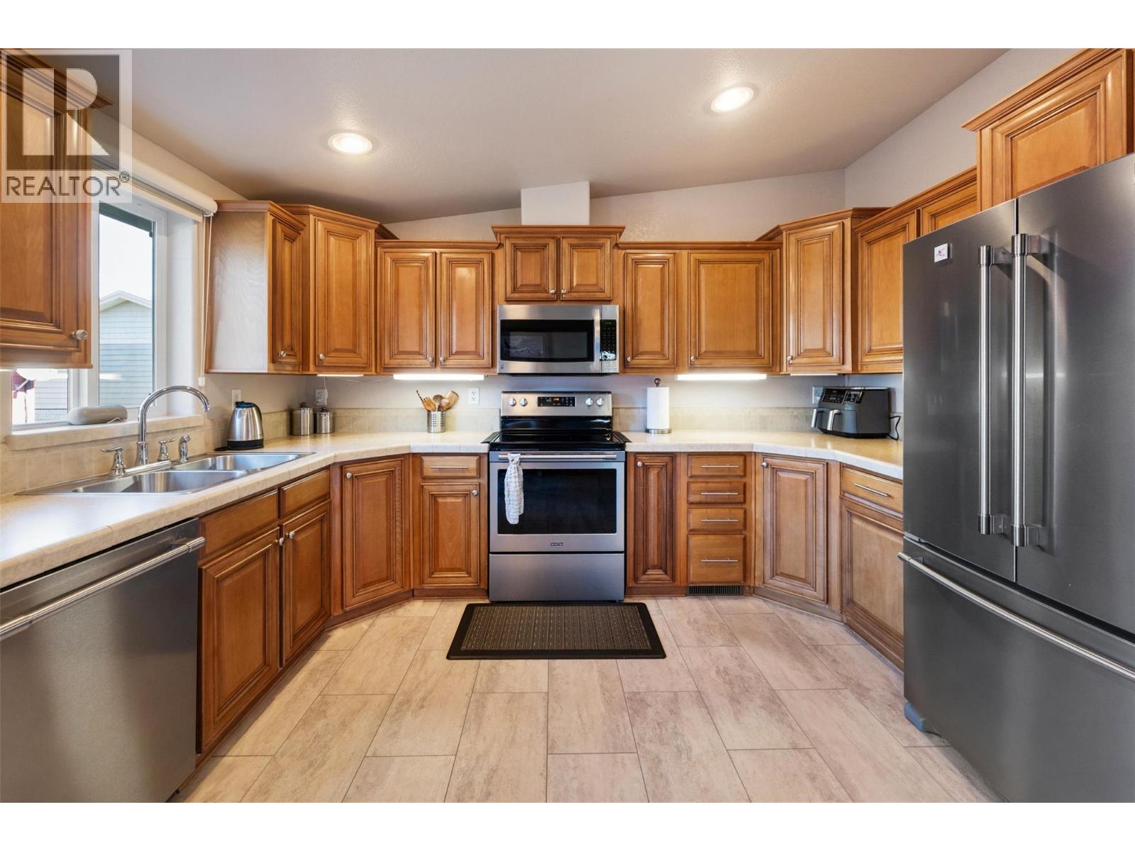 8300 Gallagher Lake Frontage Road Unit# 73, Oliver, British Columbia  V0H 1T2 - Photo 2 - 10377208