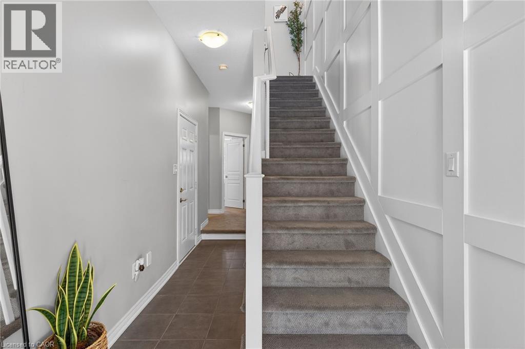 257 Parkside Drive Unit# 17, Waterdown, Ontario  L8B 0W5 - Photo 6 - 40807446